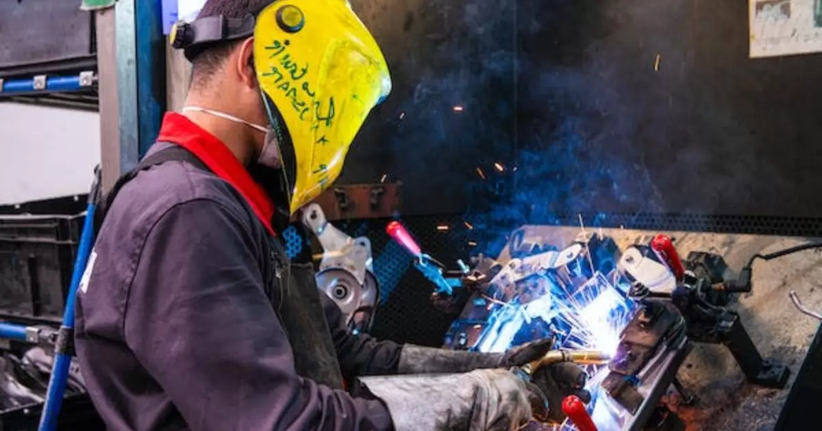 Welding Resilience: Quotes to Overcome Challenges in the Workshop